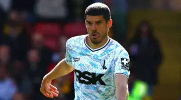 خروج لاعب ريكسهام كونور كودي من المستشفى بعد أن “فقد وعيه” إثر تسديدة خلال مباراة تشارلتون